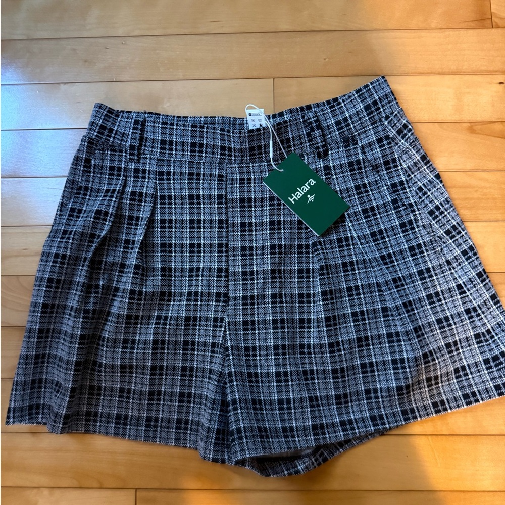 HALARA Black and White Plaid Skirt